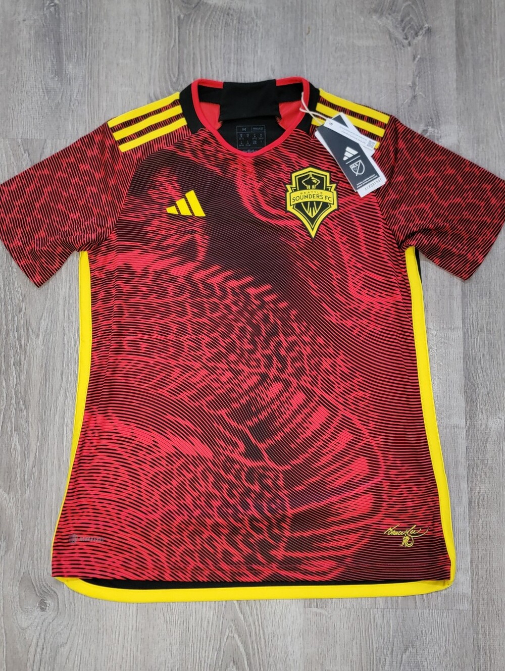 BRAND NEW Adidas Seattle Sounders Bruce Lee Edition Soccer Jersey Women's Medium